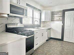 5th image of 1802 S Gordon St SW