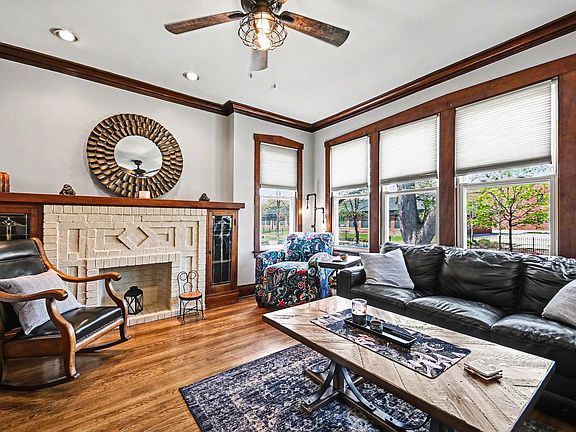 5th image of 5031 N Kostner Ave