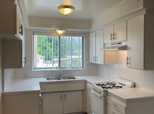 1027 Grover Ave, Glendale, CA 91201