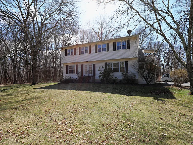 20 Van Orden Rd — Photo 1