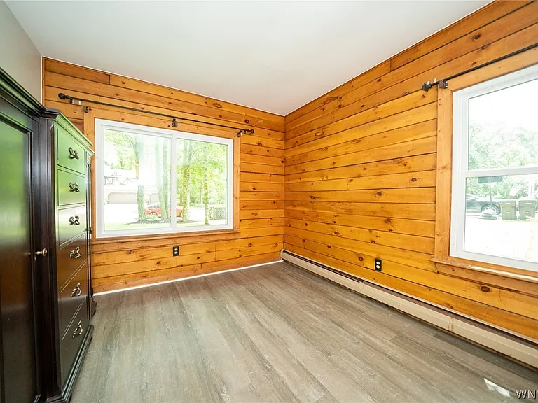8376 Cobblestone Ct — Photo 32