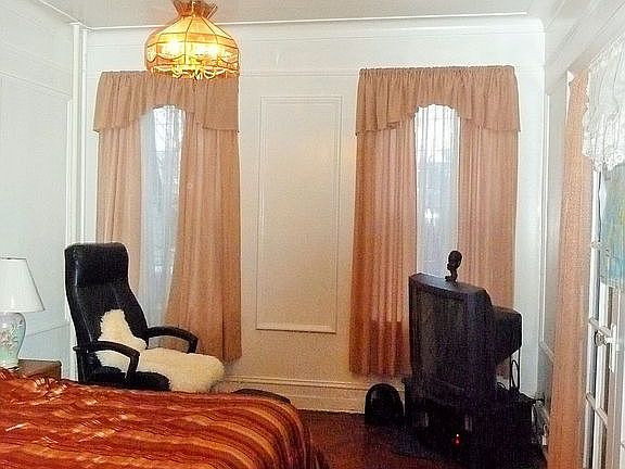 4th image of 206 Jewett Ave APT 24