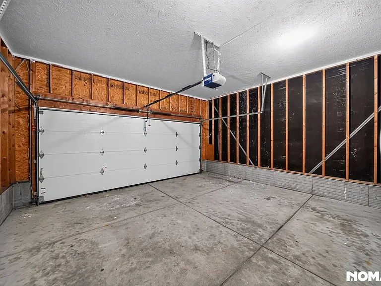 908 Newport Blvd — Photo 29