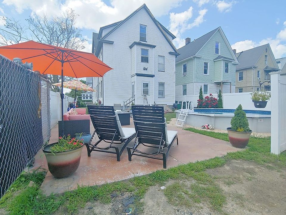 2nd image of 248 Davenport St