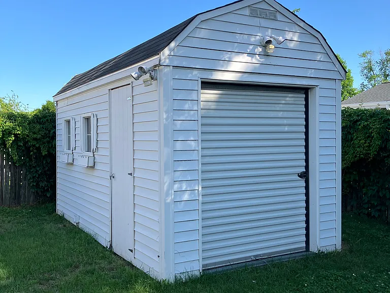8437 Bedford Rd — Photo 15