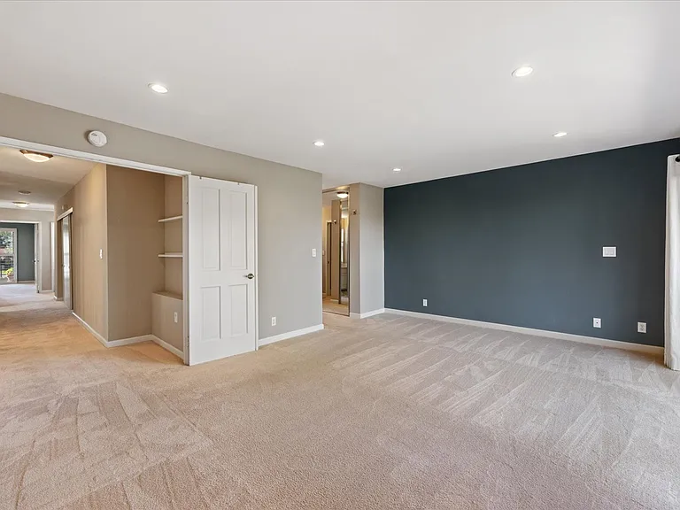 9 Heritage Ct — Photo 23