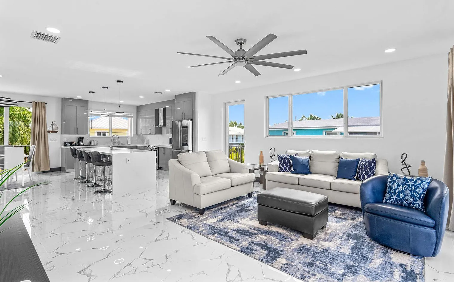 4 bed, 4.0 bath, 2292 sqft, $9,796 — Photo 1