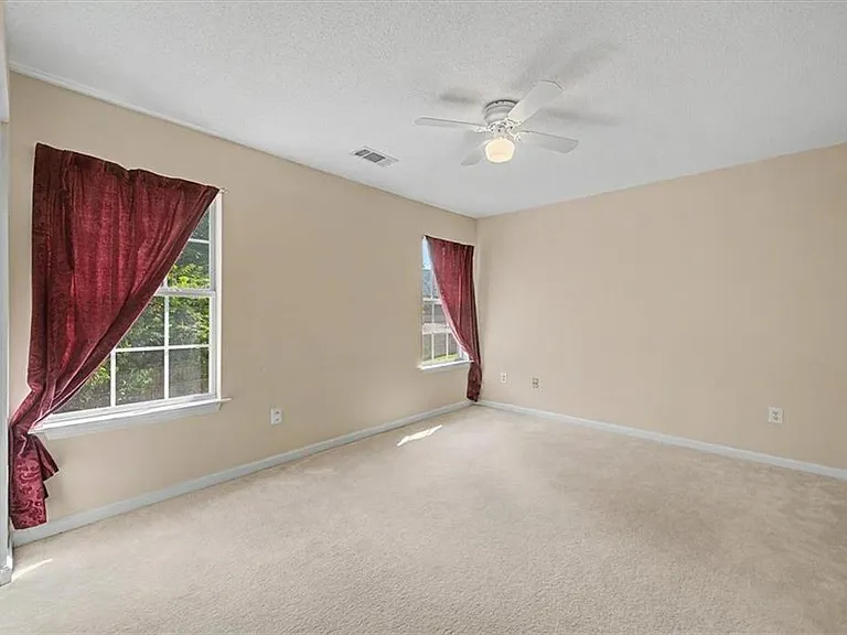 2025 Baramore Oaks Dr — Photo 18