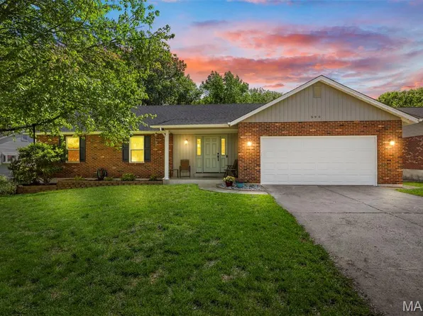 596 Hunter Chaise Dr, Wentzville, MO 63385
