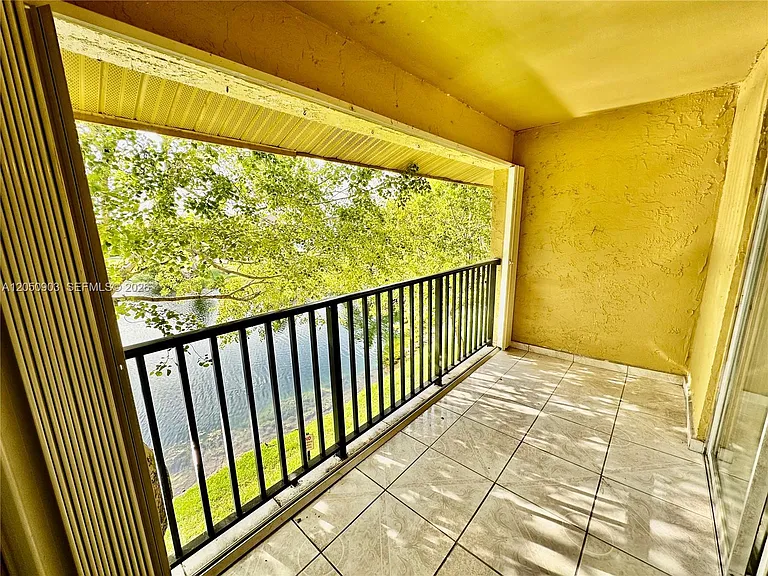 15430 SW 82nd Ln #633 — Photo 14