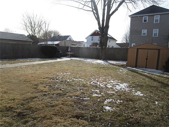 5th image of 156 Chandler Ave