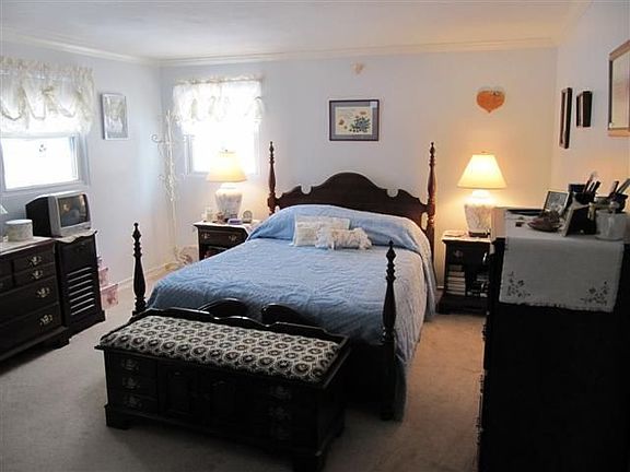 5th image of 3716 Alpine Dr