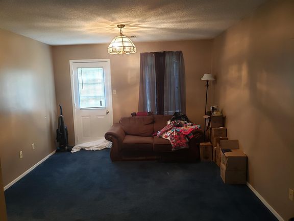 5th image of 1426 Wagon Trail Ln