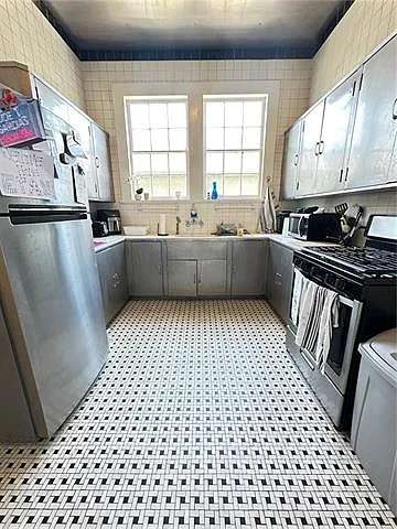 816 State St #A — Photo 10