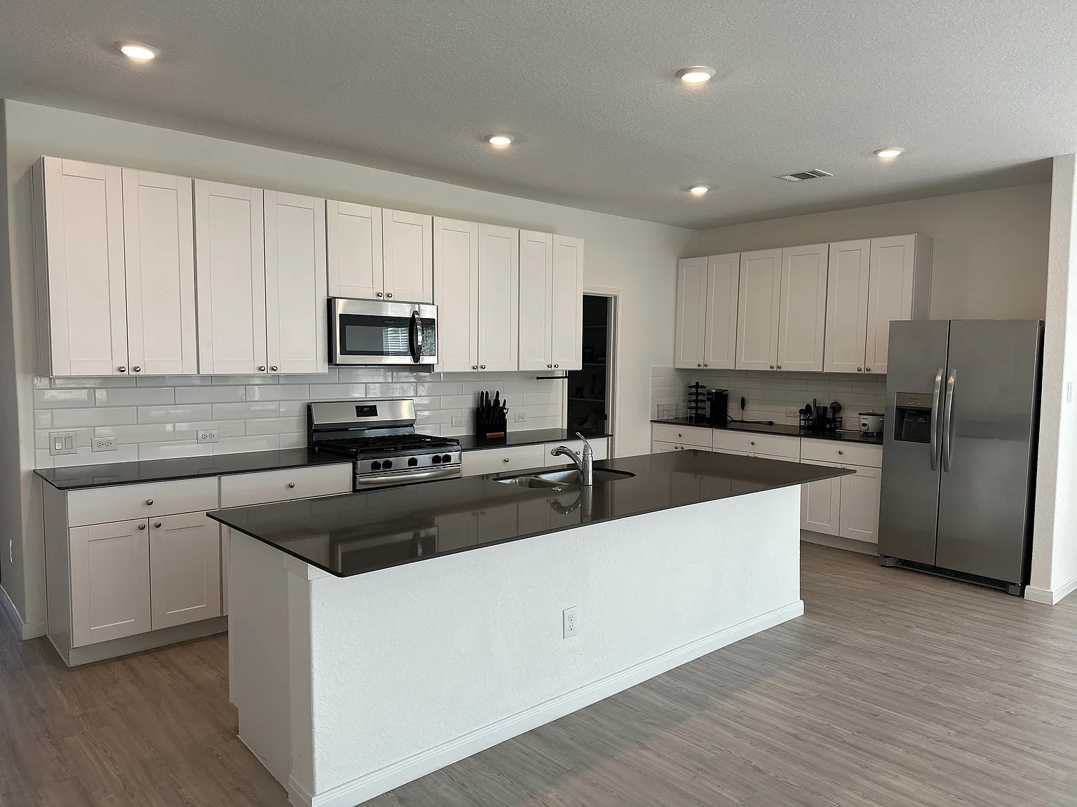3 bed, 1675 sqft, $1,895 — Photo 4
