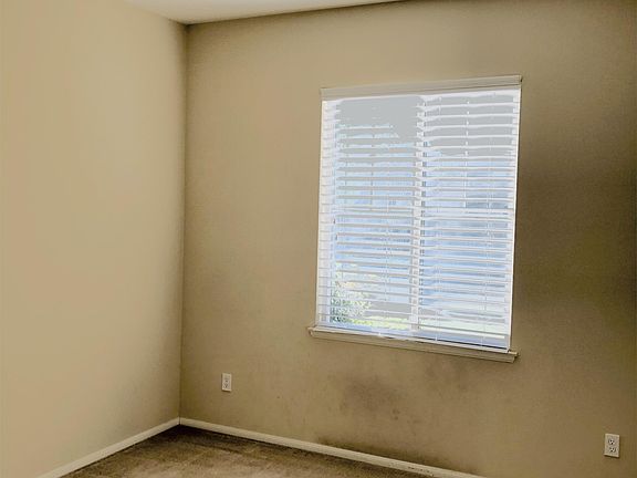 4th image of 28460 Boardwalk Ct