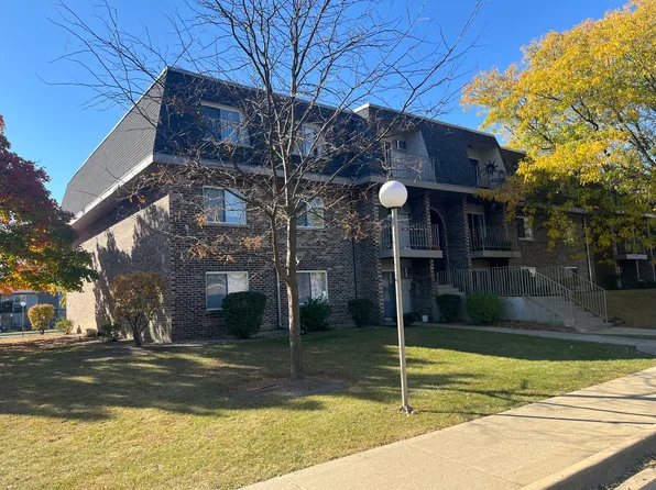 931 Jonathan Ct #305, Prospect Heights, IL 60070
