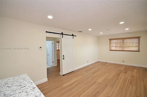 2430 SW 16th St #2430 Photo 1