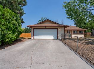 2425 SW Glacier Ave, Redmond, OR 97756