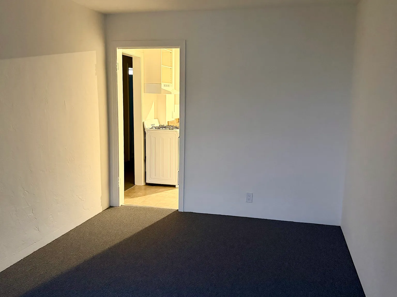 1 bed, 640 sqft, $2,600 — Photo 2