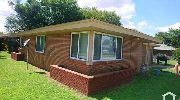 4 bed, 1437 sqft, $1,550 — Photo 2