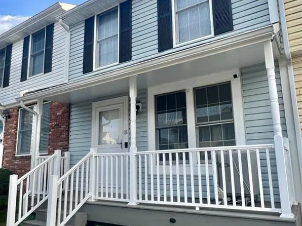 26 Dayna Ct, Perth Amboy, NJ 08861