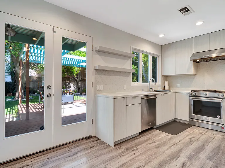 4974 Canoga Ave — Photo 11