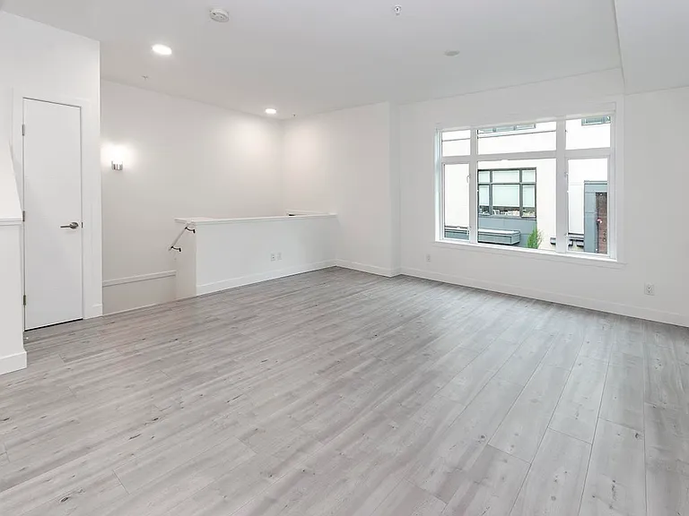 2035 Glenaire Dr #238 — Photo 6