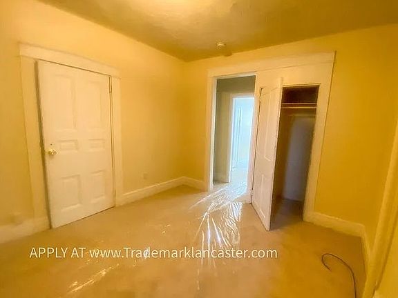4th image of 215 W Vine St APT 1
