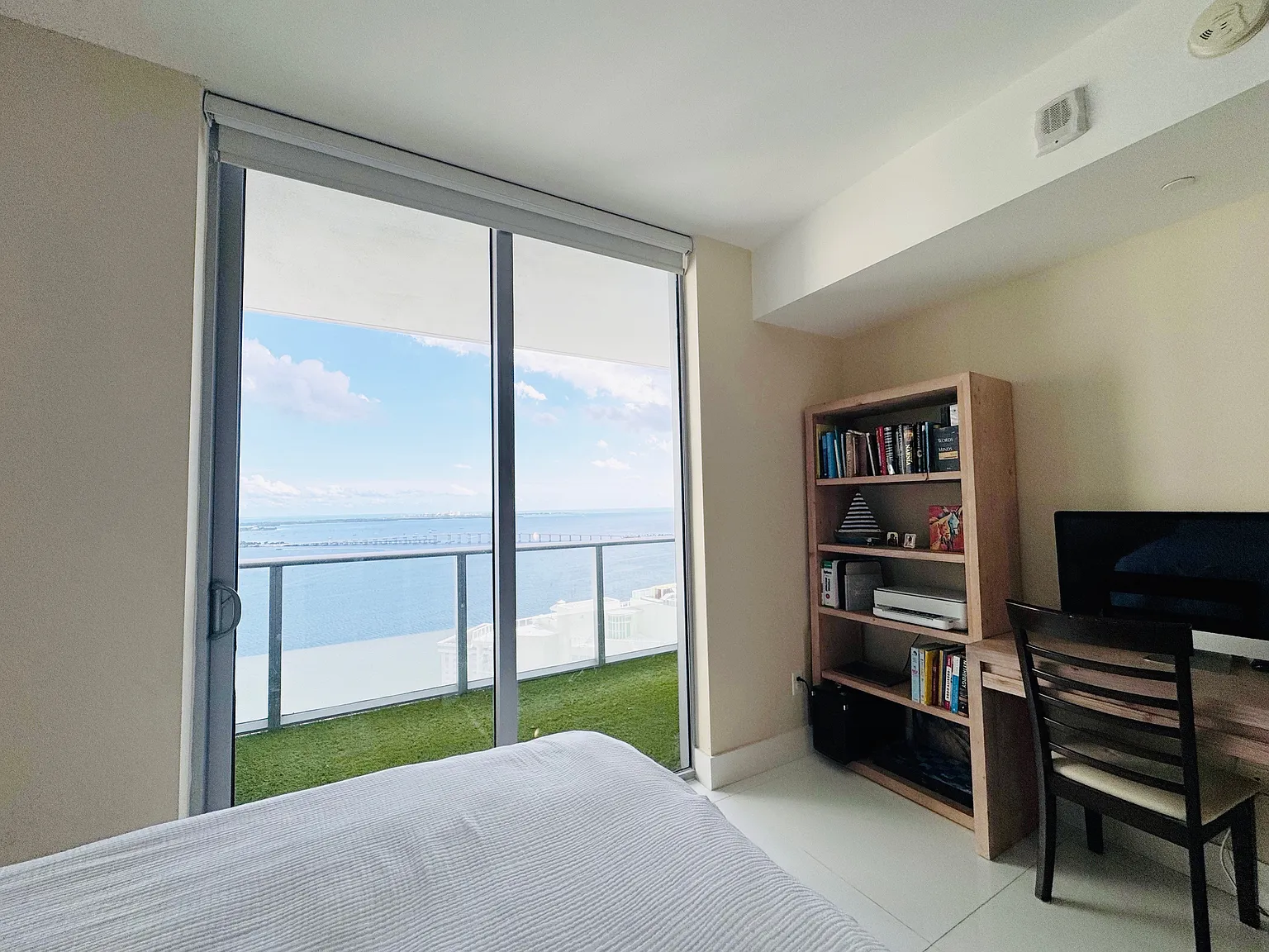 2 bed, 1183 sqft, $5,995 — Photo 4