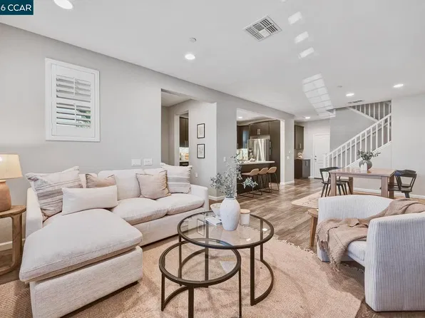 1601 3rd Ave #101, Walnut Creek, CA 94597