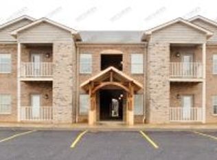 311 Professional Park Dr APT E, Glasgow, KY 42141