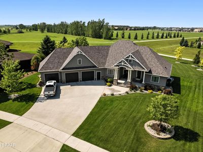 1488 Kings View Dr, Grand Forks, ND, 58201