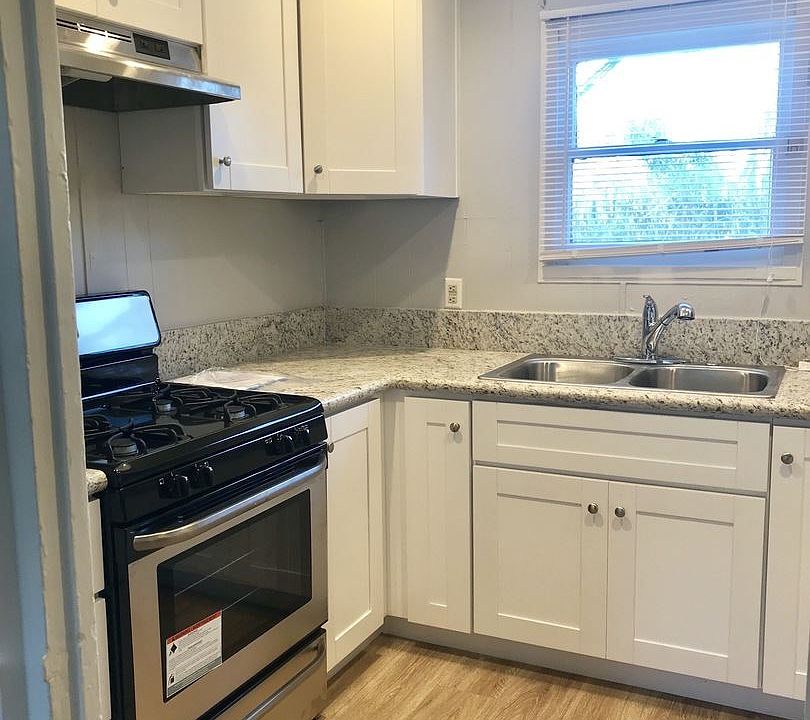 1st image of 1517 31st St