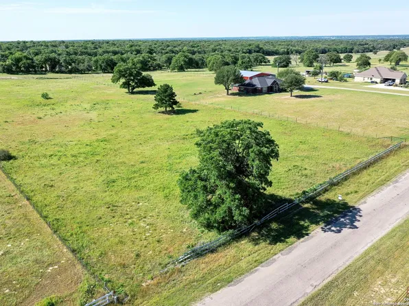 624 Lake Valley Dr LOT 26, La Vernia, TX 78121