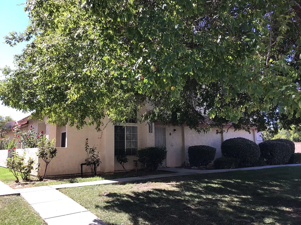 1630 Gardenia Ct