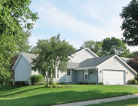 1st image of 2604 Oakcrest Dr