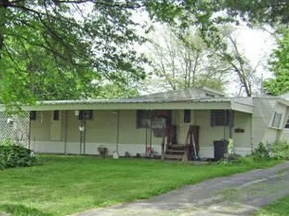 101 E 2nd St, East Galesburg, IL 61430