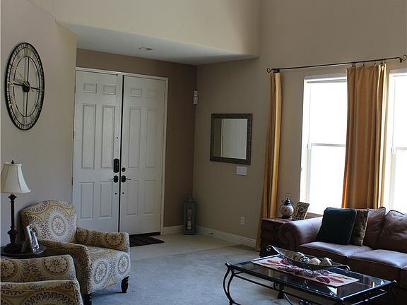 5th image of 3208 Willow Hollow Rd