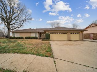 1601 Merlin Cir, Pryor, OK 74361