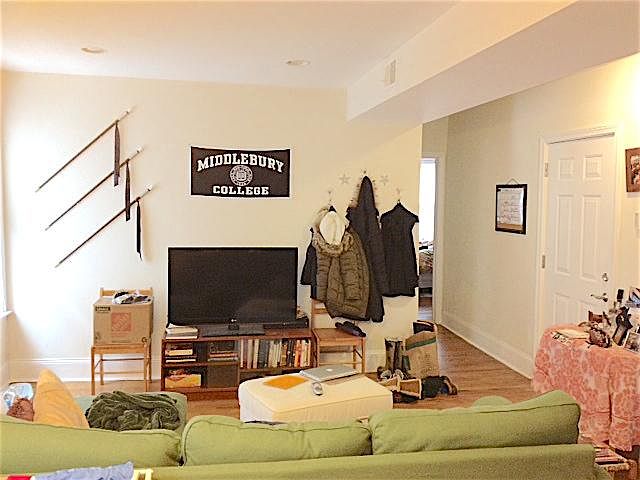 2nd image of 27 Aspinwall Ave #3TT