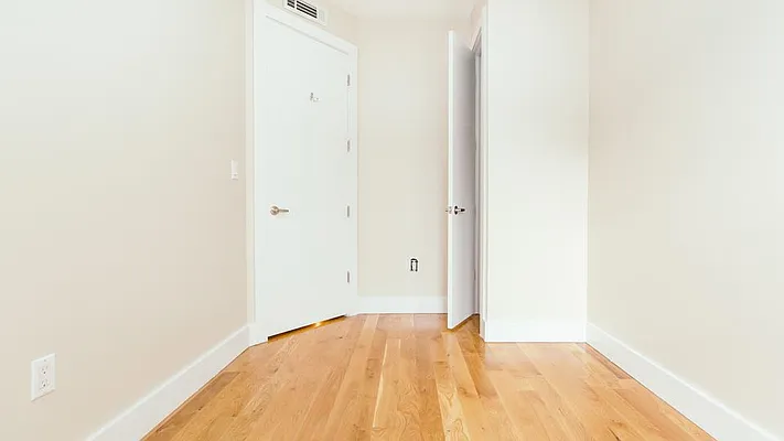 Rented by Nooklyn NYC LLC | media 29