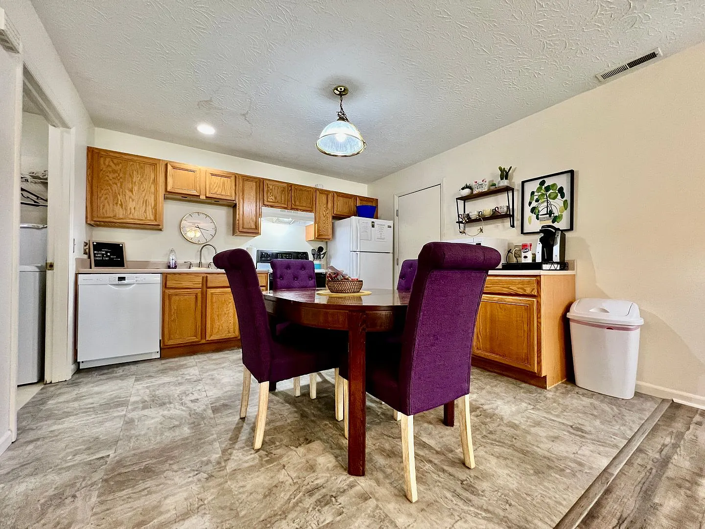 Fully furnished rental home for Corporate housing or insurance stays — Photo 3
