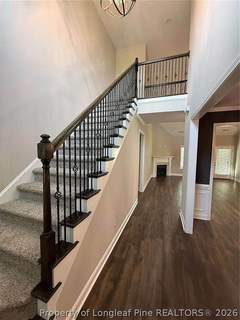 4 bed, 4.0 bath, 2715 sqft, $2,900 — Photo 2