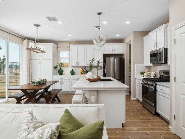 1113 Elevations Way W