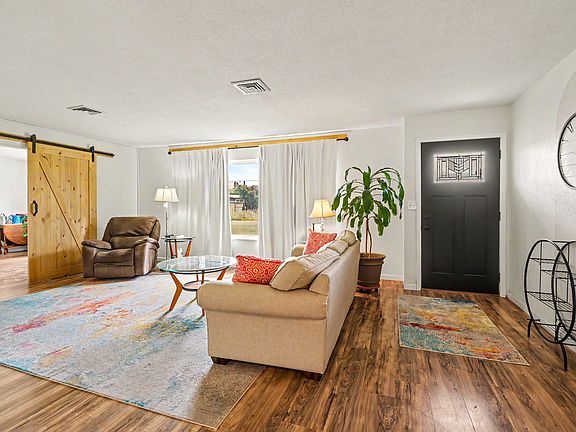 3rd image of 120 Neila Ln