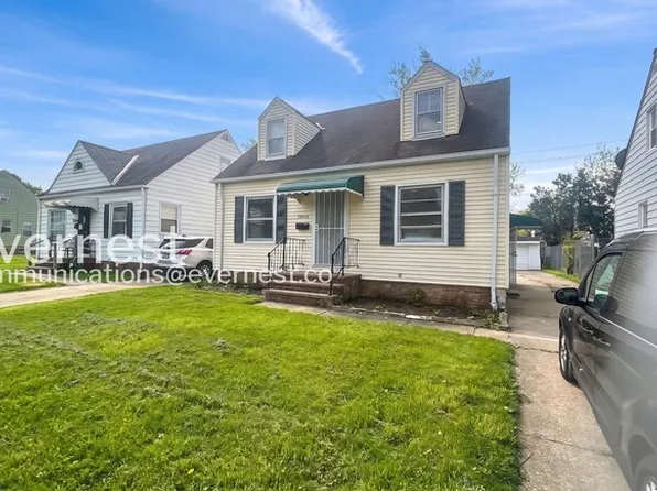 20600 Watson Rd, Maple Heights, OH 44137