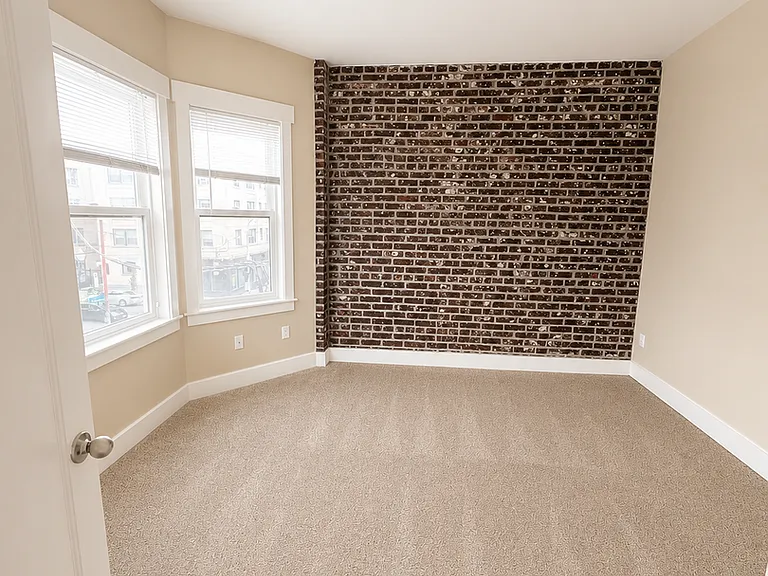 2021 SW Morrison St — Photo 5