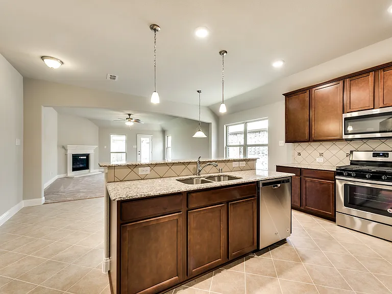 800 Bird Creek Dr — Photo 7