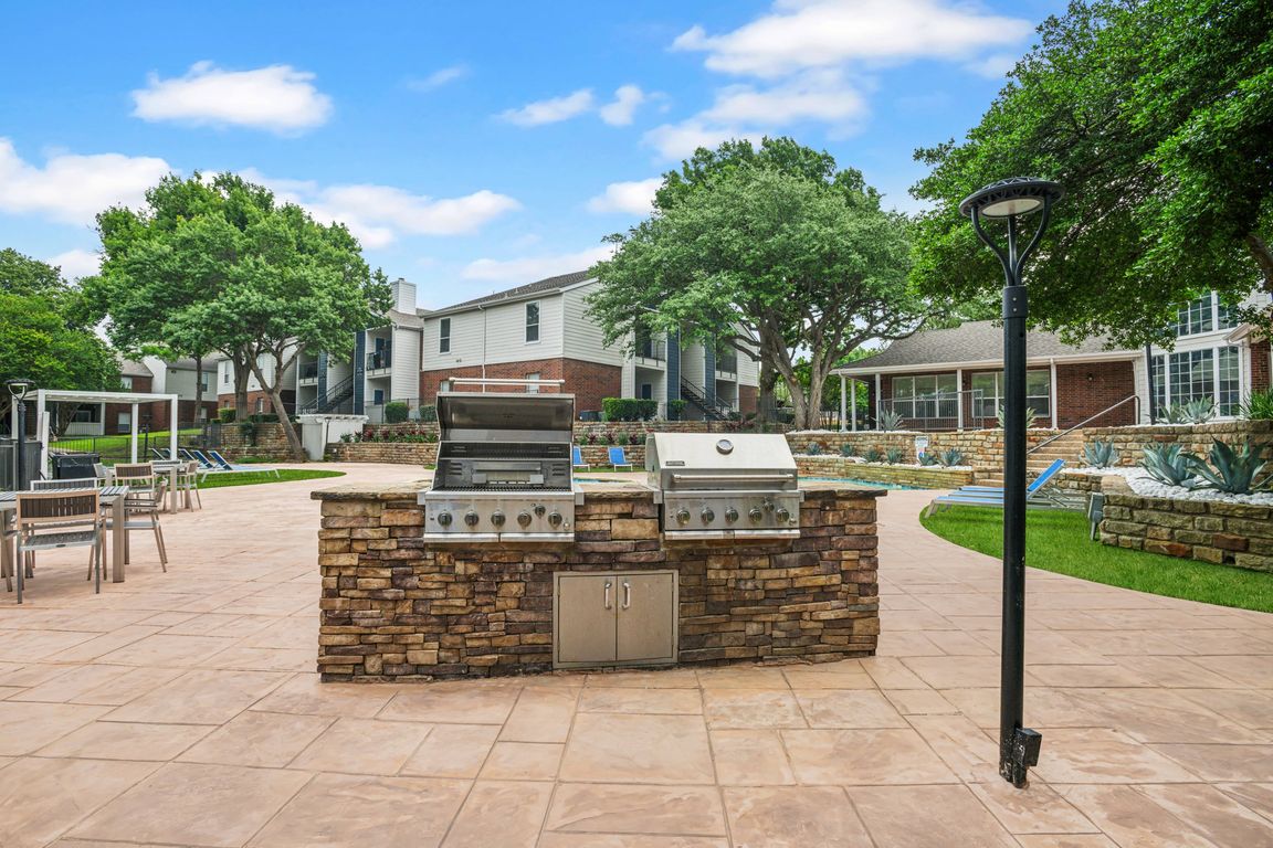 Outdoor Grilling Stations for Social Gatherings